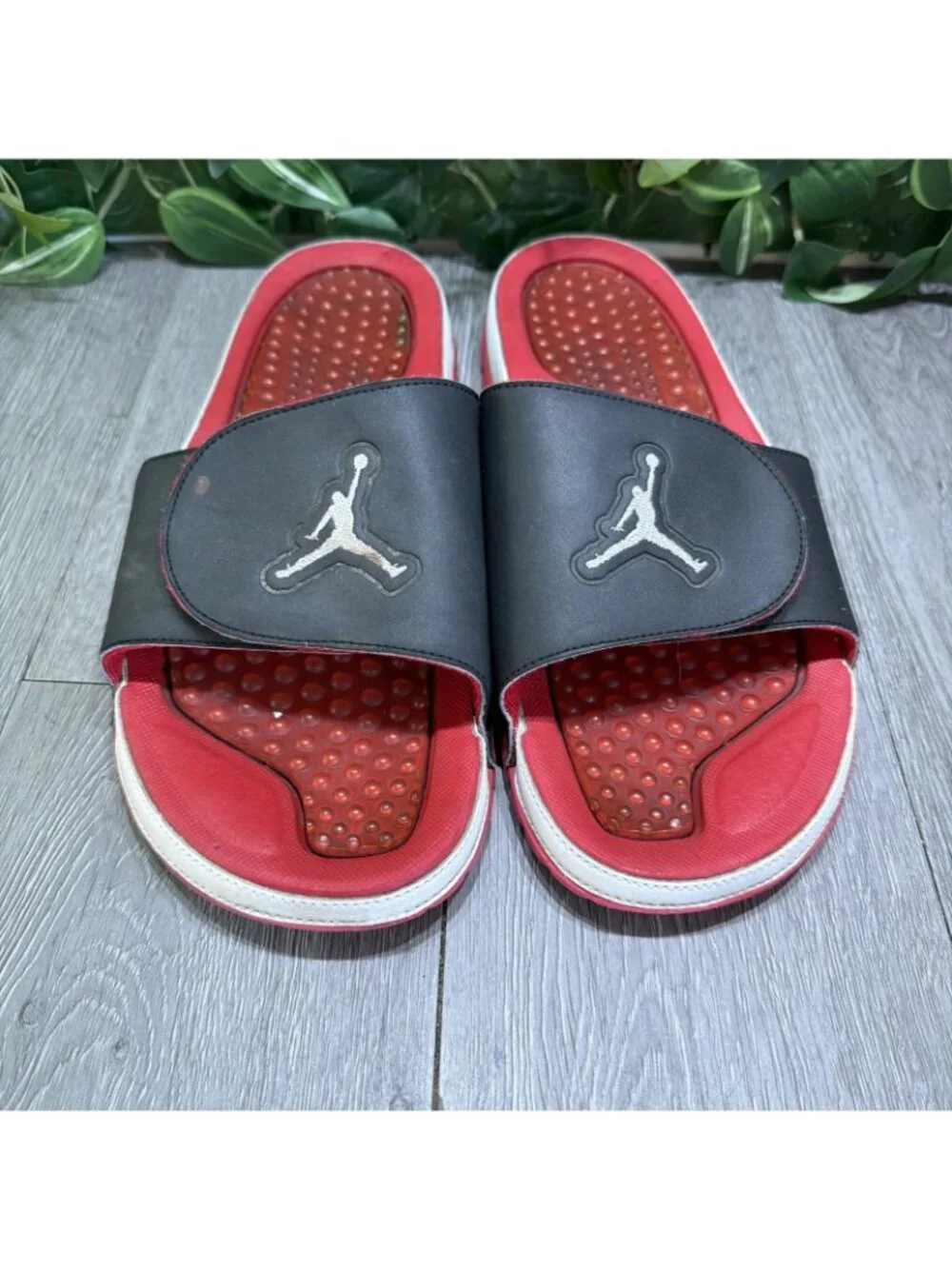 Nike Air Jordan Hydro V Retro Men's Sandals Slides Size 13 Black Red 555501